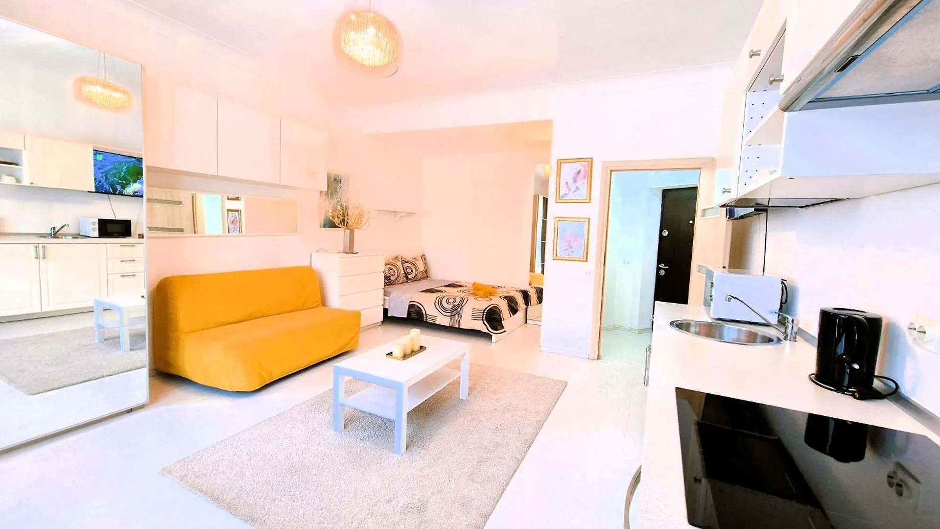 Central Pearl Studio Bucharest 0*,  Romania