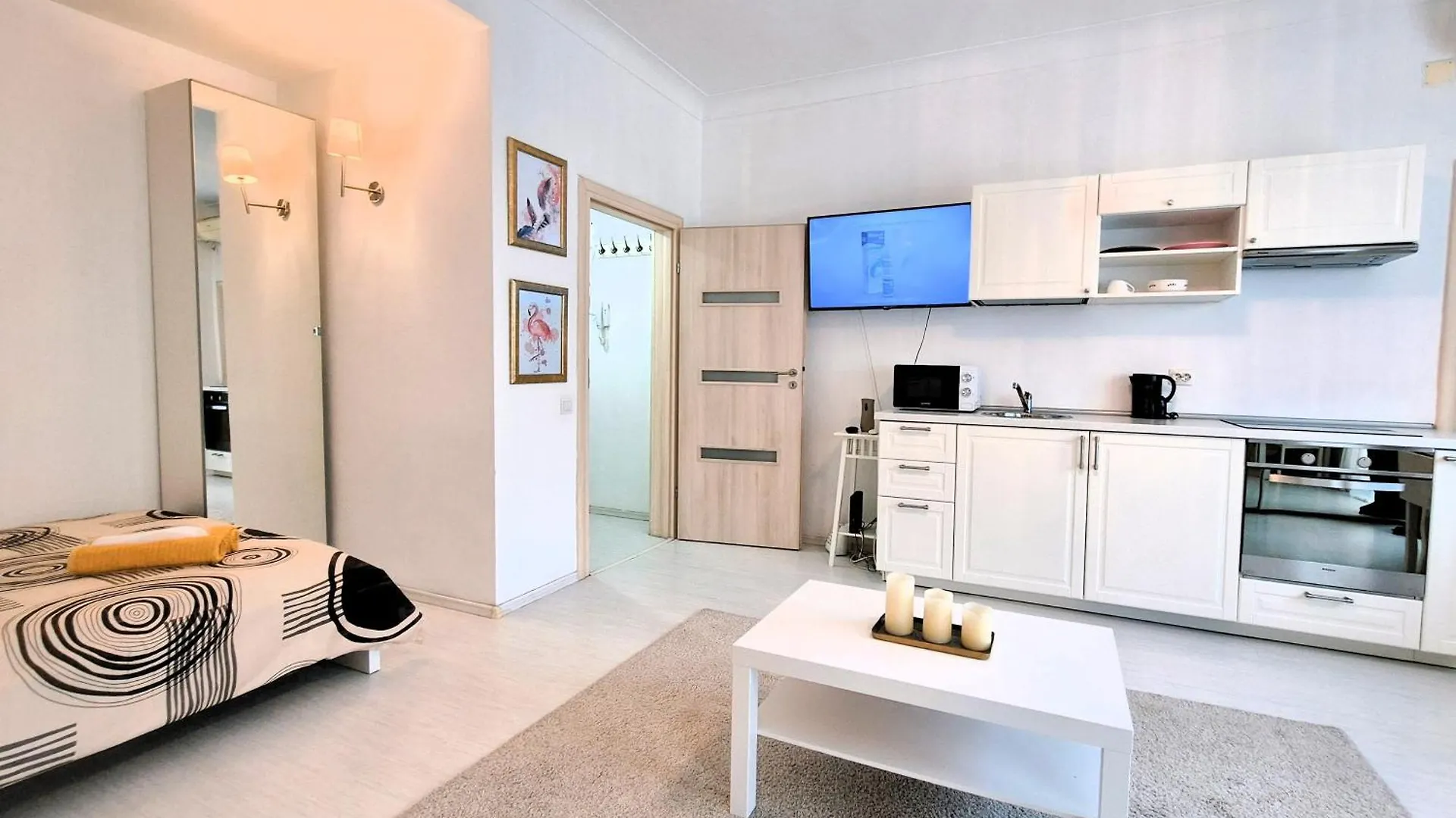 Central Pearl Studio Bucharest 0*,  Romania